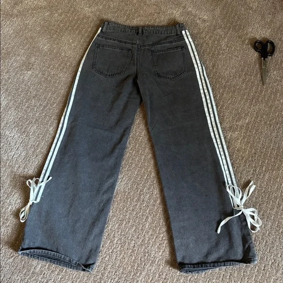 Edikted Jeans - Picture 4 of 10